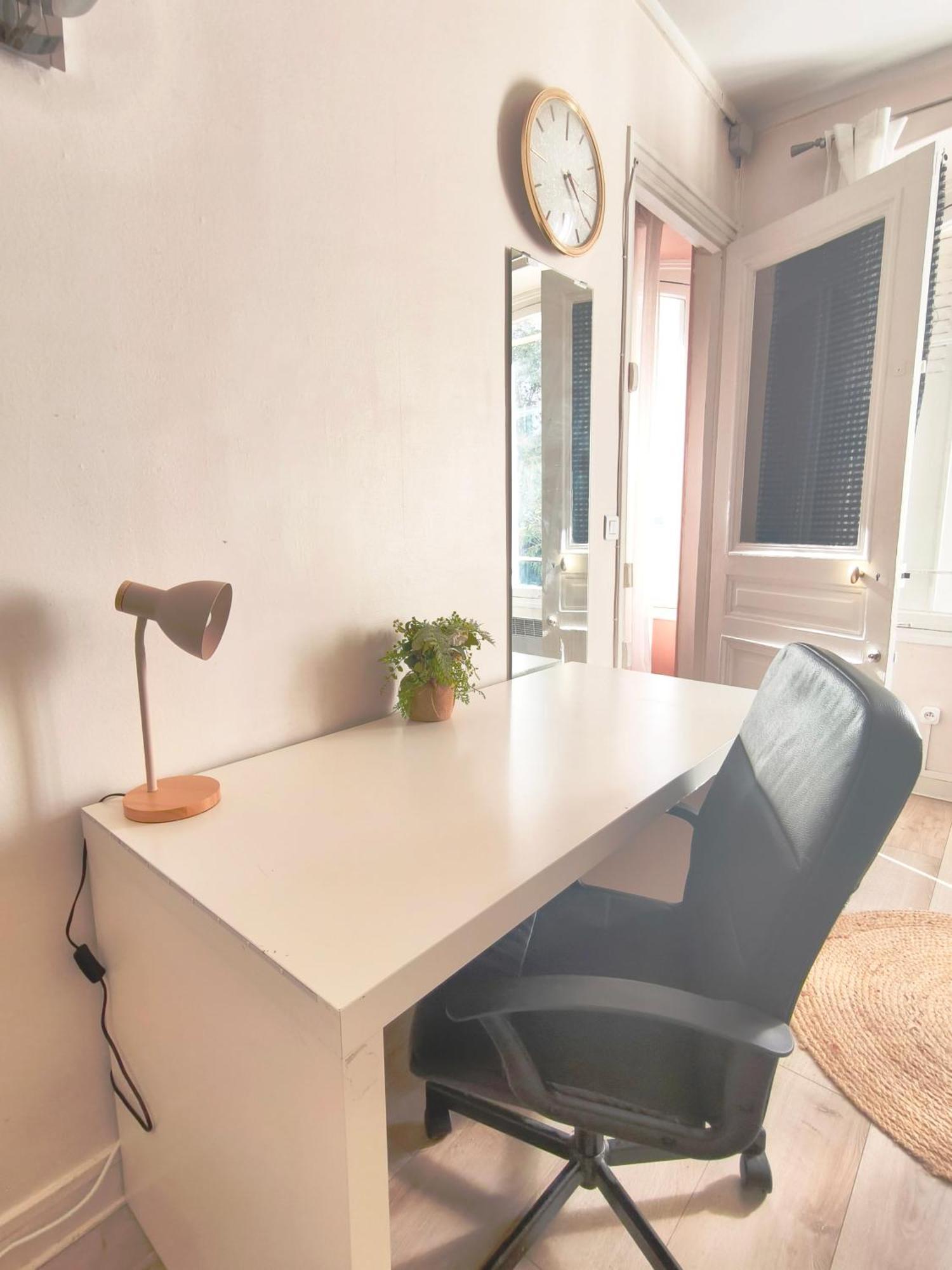 Appartamento Bright 1br In Parigi